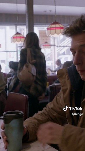 Shameless TV Show Clips: Meeting Lip Gallagher and Fiona Gallagher