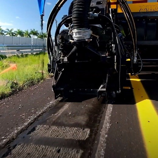 239K views · 449 reactions | Hog Technologies builds trucks that create rumble strips. This beast of a machine uses diamond-tipped teeth to grind down asphalt!  | In The Know Innovation | Facebook
