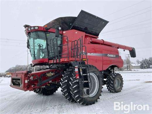 2011 Case IH 8120 2WD Combine | Agriculture