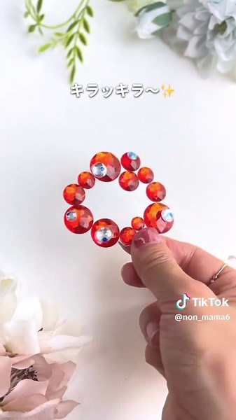 強力両面テープで可愛いミャクミャク作り