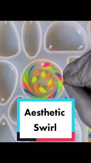 Creating Resin Pendants: Aesthetic Swirl Design Process