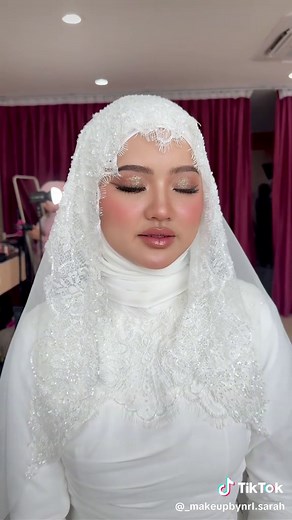 Husna's Stunning Makeup Tutorial by Sarah