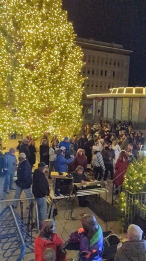 What a Christmas Tree Lighting! Payrow Plaza in Bethlehem was rocking with Don Cunningham and the Associates! #bethlehem #christmastreelighting #bethlehempa #christmascityusa #treelighting #christmastree #runrunrudolph | Lehigh Valley with Love