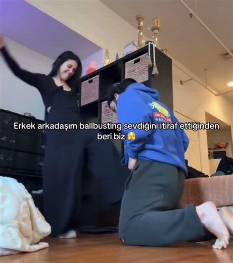 Erkek arkadaşım ballbusting sevdiğini itiraf ettiğinden beri biz 🫣