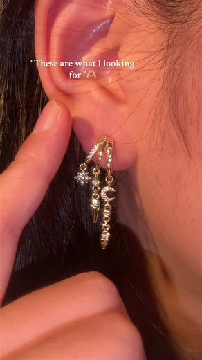 Three dangling earrings here#dangleearrings #goldearrings #giftsforher #y2k #fypシ