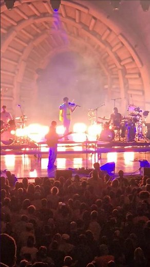 Vampire Weekend - Sympathy Intro Live #vampireweekend #sympathy #livemusic #concert #liveperformance