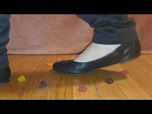 ASMR crush walkover gummies