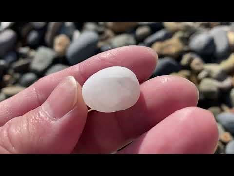 【海岸の宝探し】光を透過する綺麗な石拾い【北関東で水晶探し】