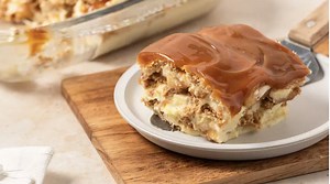 Caramel Apple Eclair Cake Recipe