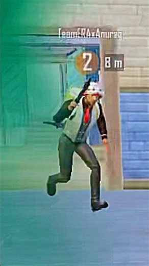 Two noobs in One frame..😂