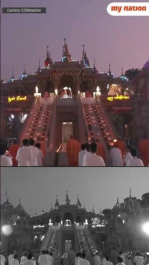 Gujarat | ‘Maha Aarti’ at BAPS Shri Swaminarayan Mandir in Vadodara; Watch