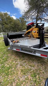 614K views · 3.8K reactions | Make Moves Land Clearing is all hydraulic'ed out this #TrailerTuesday  The HDT Hydraulic Dampened Tilt Trailer / Hydraulic jack combo is  #DoWork #EquipmentTrailer #DCtrailers | Diamond C Trailers | Facebook