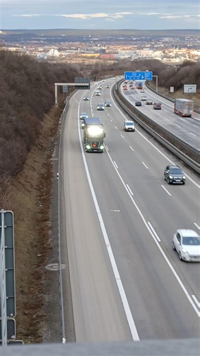 #mercedes #truckspotter @konwelt