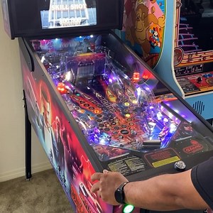 15 reactions | Stranger Things Pro @sternpinball set up and ready to go. Client had to own after playing it @neonretroarcade @retrovoltarcade @orangecountypinballs #pinball #pinballmachine #gameroom #arcade #collectibles #fun #netflix | Orange County Pinballs | Facebook