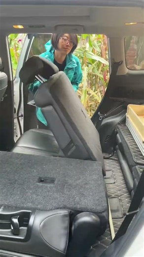Low-Profile SUV Camper Box: Full Kitchen & Bed Setup! 🚙🏕️