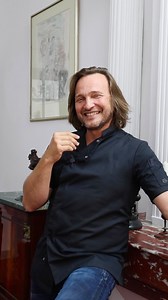 Je refuse un LIFTING !👨🏼‍⚕️ La question est : « Pourquoi ? » Chaque patiente est différente, parfois d’autres alternatives moins invasives sont très efficaces ! Voici une vidéo qui explique les raisons pour lesquelles j’oriente votre consultation vers un lifting, ou non 😉 | Docteur Christophe Desouches