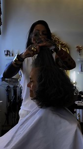 I wanna teach you how to do hair that makes ur clients feel like this! Ps. I promise you it makes sense and it’s easy! Visit www.GolfStudioAcademy.com for more education. ❤️ | Presley Poe