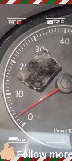 Understanding Car Speedometers: A Close-Up Overview