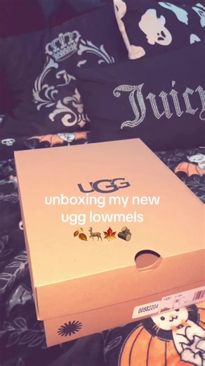 unboxing my new ugg lowmels