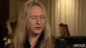 77K views · 1.6K reactions | Jerry Cantrell on the first time he heard Layne Staley's voice 勞 | Loudwire | Facebook