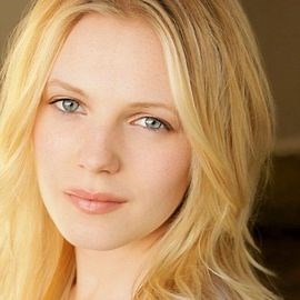 Emma Bell | Keynote Speaker | AAE Speakers Bureau