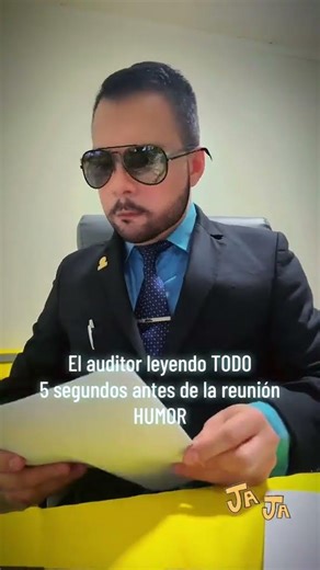 The auditor reading EVERYTHING in 5 seconds before the meeting 😂📄