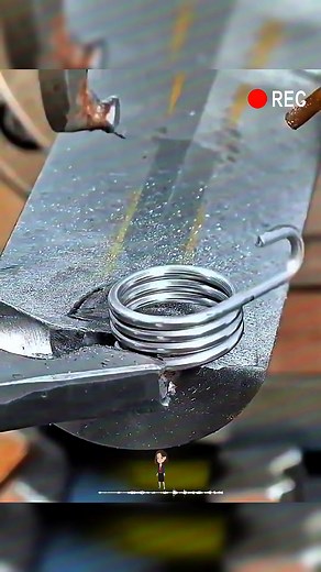 How do spring machines process springs？#fyp #tiktoker #machine #spring#knowledge #usa🇺🇸 #usa_tiktok | M-Finds