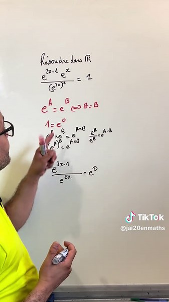 Cahier de vacances terminale spécialité. Résoudre une équation avec les exponentielles. #Jai20enmaths #spe #spécialité #maths #revisions #terminale