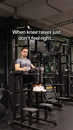 Try this to actually target your abs on knee raises #gym #bodybuilding #fyp