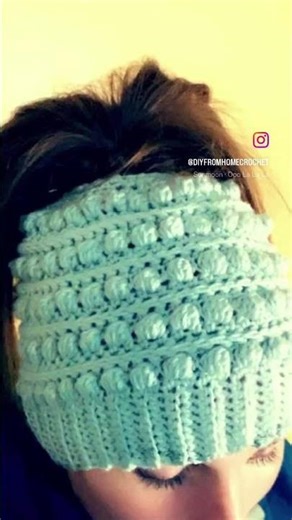 Crochet bobble stitch messy bun / ponytail hat free pattern tutorial #crochet #crochetprojects #DIY