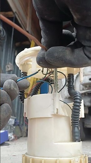 HOW TO CHECK FUEL PUMP #car #automobile #mechanic #finance #diy #fuel #pump #savemoney