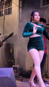 24K views · 991 reactions | Porque le gustó eso que yo le toque; Maria Salomé ♥️ #viralreelsシ #viralreels #viralreelschallenge #fypシ #dancetiktok #lissbethsanchez #shortsvideos #baileviral #facebookviral #StarsEverywhere | Lissbeth Sanchez | Facebook