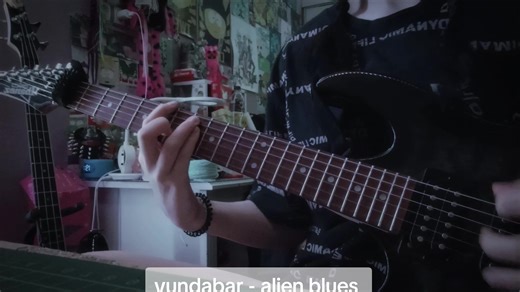 vundabar - alien blues сорямба пропадаю, болею прост( постараюсь в ближайшие дни что нибудь по сложнее сыграть #рекомендации #on #fyp #song #guitar #vundabar #alienblues