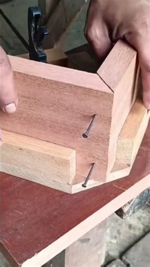 This is one way to install two pieces of wood easily and simply #automobile #wood