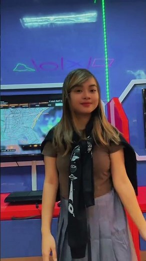 Chika from Bandung is selling PS now 🤭