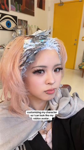 Transforming My Look with Pink Hair in Roblox