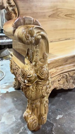 Louis Royal Primer Spray Paint Set, 2 Pieces, Integrated Base and Handle #thegioidogo