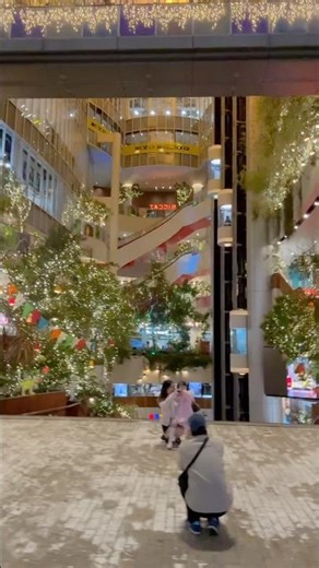 Christmas in march #trending #osaka #japan #christmas #lights