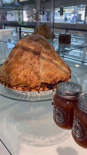 Famous Mile High Apple Pie Recipe from Apple Annie’s Bakery