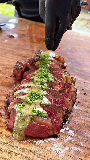 Perfect Steak Ribeye with Blue Cheese Sauce