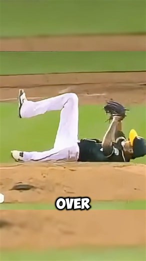 Jesse Chavez quick reflexes #baseball #athlete #topplays