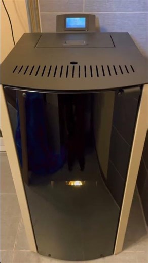 Granulinės krosnelės su vandens kontūru Mareli Systems ONYX FG #krosnelės #interjeras