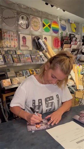 Busy day down at Banquet records signing some of your Greatest Hits CD’s and Vinyls with a personalised message 💗 🖊️ Order Here ➡️: https://www.banquetrecords.com/louise/greatest-hits-[personally-signed]/L23PS I’ll be back there tomorrow signing more if you’d like to order your own copy get your personalised messages requests in before 2pm tomorrow (Weds 7th June) xxx | Louise Redknapp