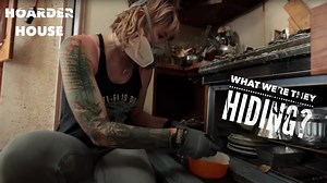 We finally opened the oven at the hoarder house and were surprised by what we discovered. | Crazy Lamp Lady