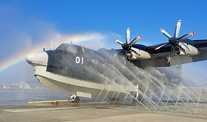 わずか５秒でふわりと離水◆荒波も問題なし、オンリーワン飛行艇「ＵＳ－２」に乗ってきた【自衛隊探訪記】：時事ドットコム