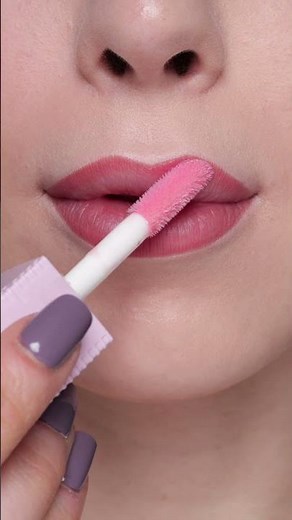 Maybelline Lip Combo Wearing Lifter Liner in Line Leader and the Lifter Plump Gloss in Pink Sting