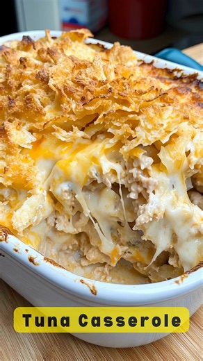 1.1K views | The Best Tuna Casserole Creamy, cheesy, and crunchy,...