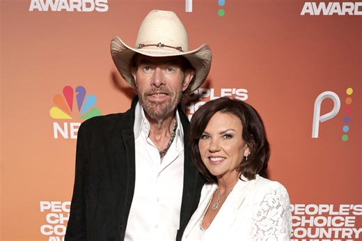 Toby Keith's Wife Gives Poignant Speech About His Passing: "There Will Never Be..."