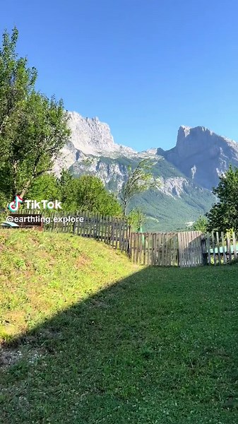 Video's van earthling.explore (@earthling.explore) met original sound - Ketso