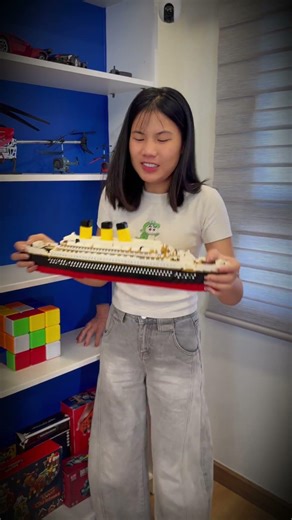 Chị gái xấu tính lừa em gái phá hỏng tàu lego || Mean Sister & Story of Titanic LEGO 😢💔 #shorts